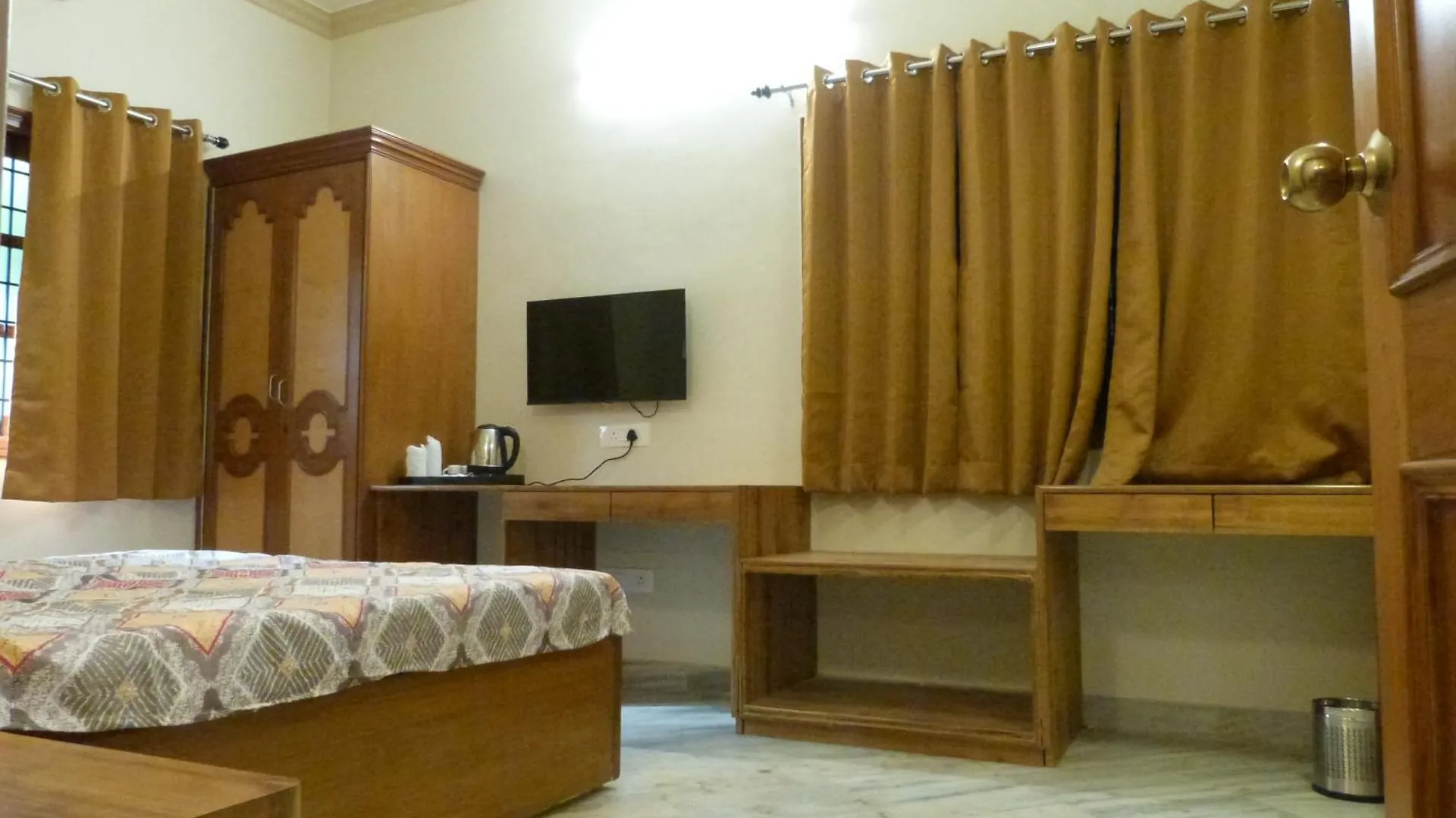 Shree Vinayak Home Stay!! Varanasi India