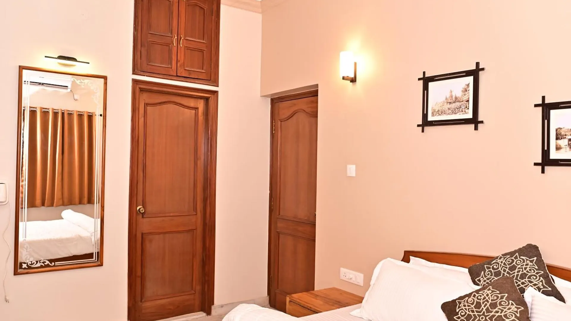 Homestay Shree Vinayak Home Stay!! Varanasi